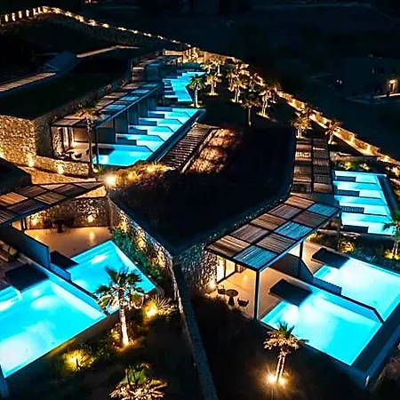 Ftelia Black Hotell