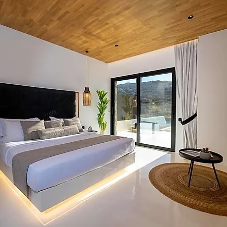 Ftelia Black Mykonos Town
