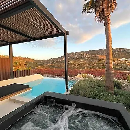 Ftelia Black * Mykonos Town